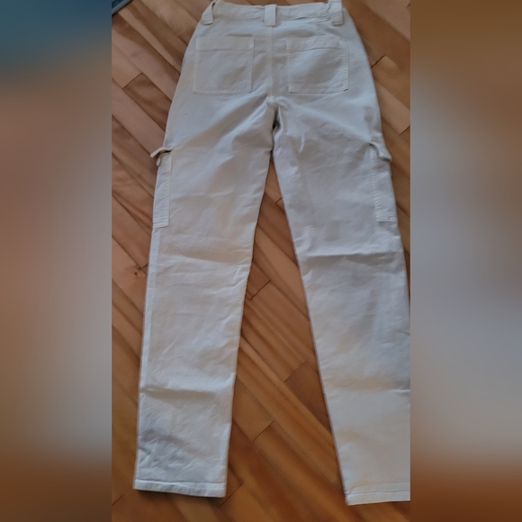 Cargo pants - Picture 2 of 3